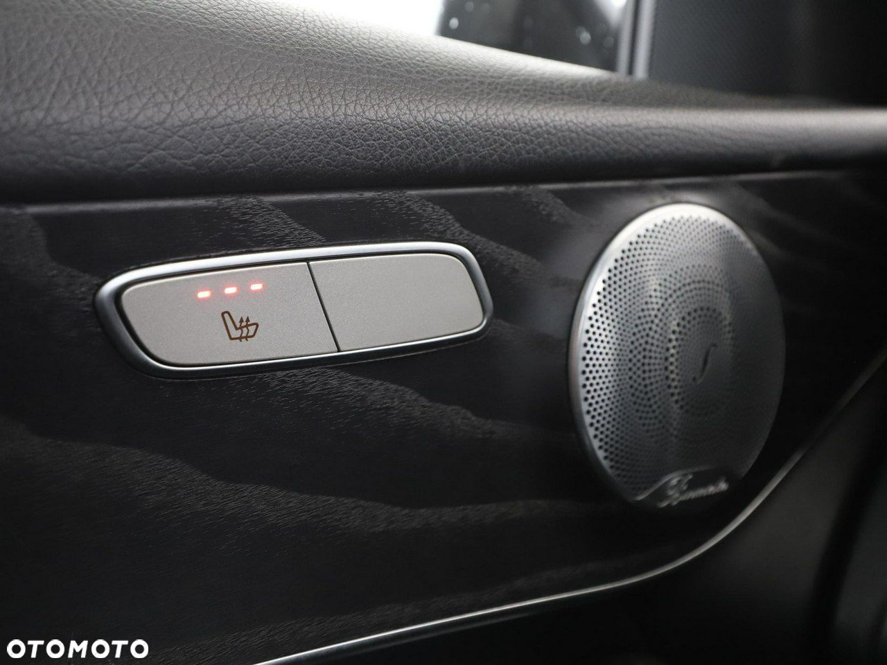 Mercedes-Benz GLC 300 4Matic 9G-TRONIC AMG Line - 35