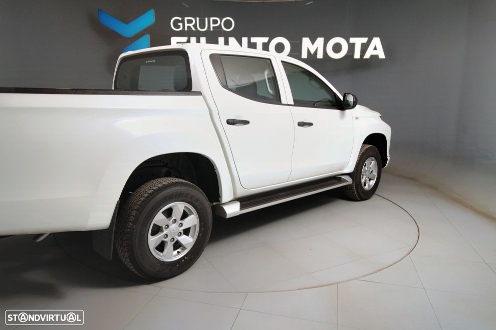 Mitsubishi L200 2.3 DI-D CD Invite 4WD - 7