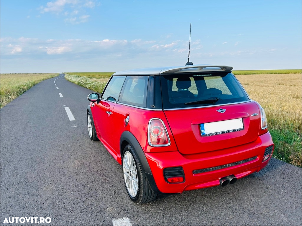 Mini John Cooper Works Coupe - 2