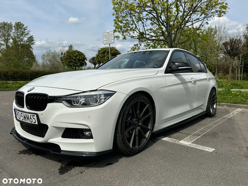 BMW Seria 3 330i xDrive Edition M Sport Shadow - 7