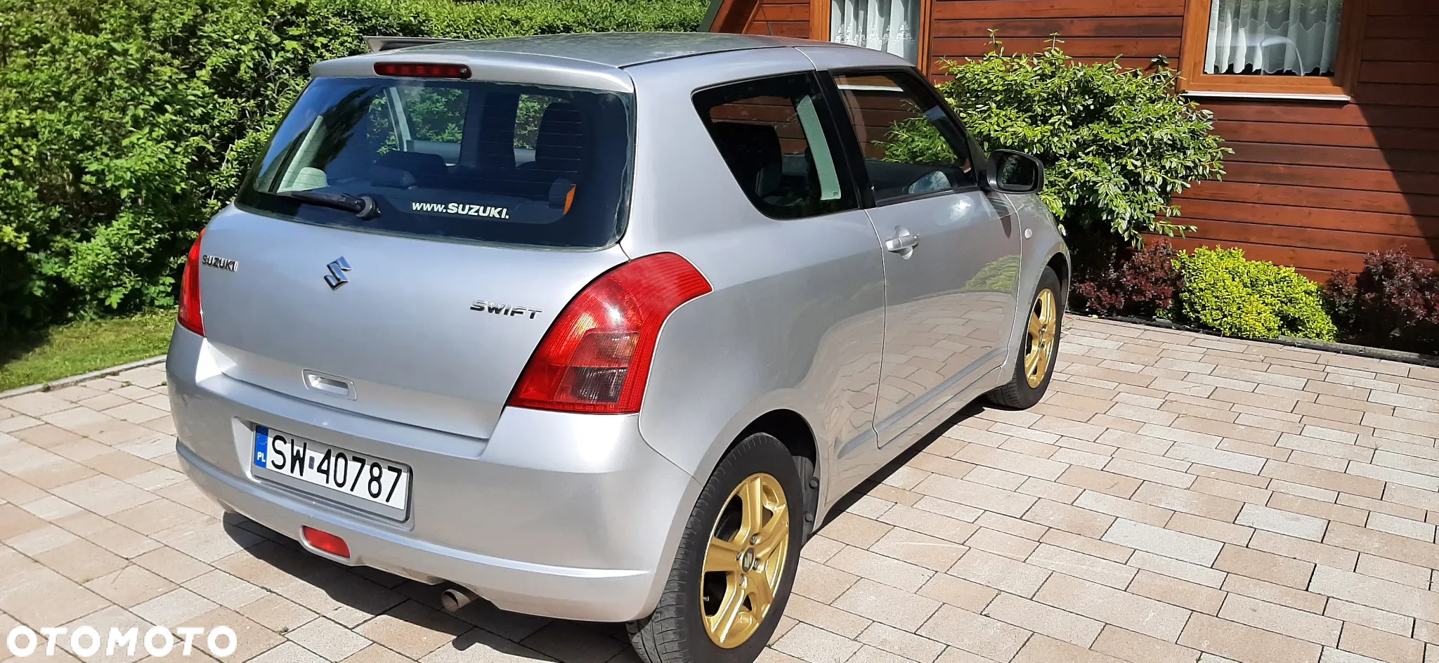 Suzuki Swift - 4