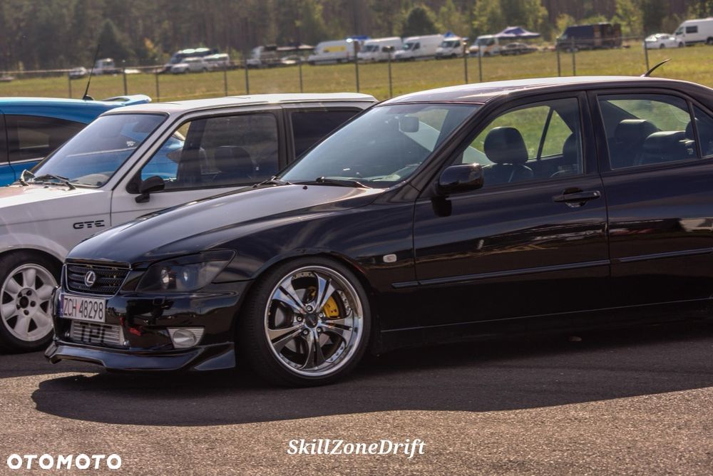 Lexus IS - 2