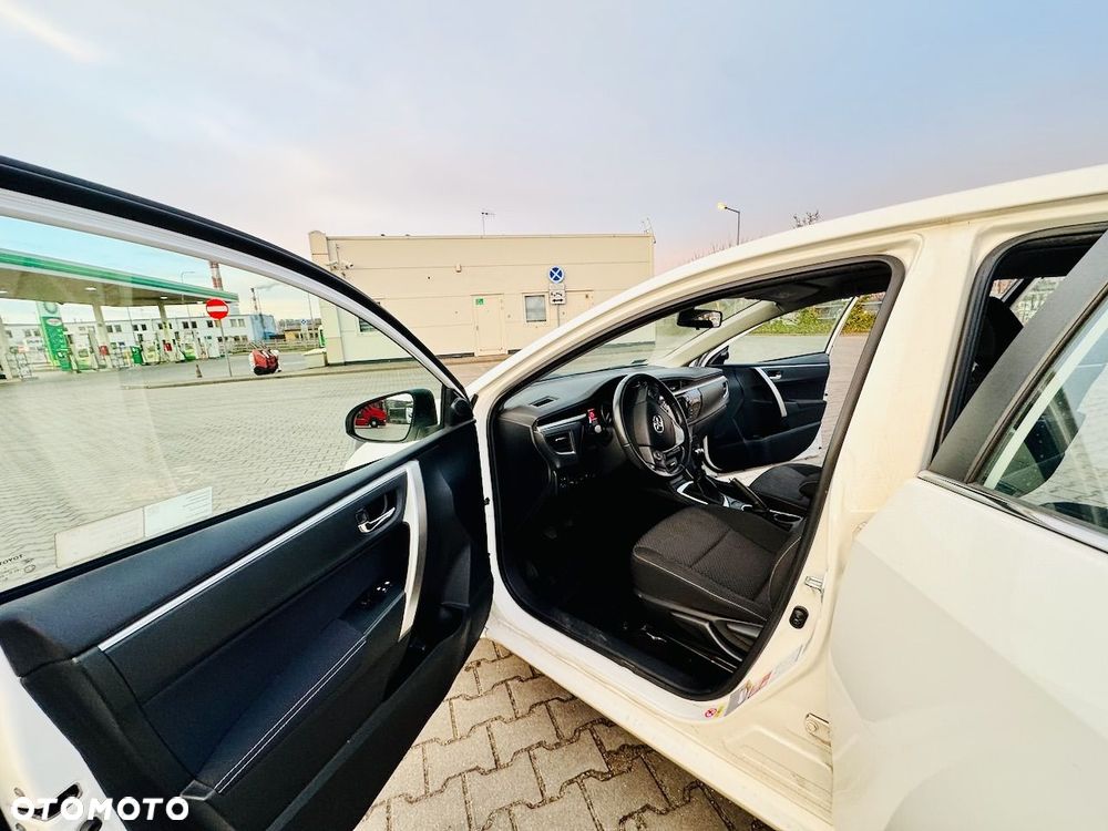 Toyota Corolla 1.6 Premium - 19