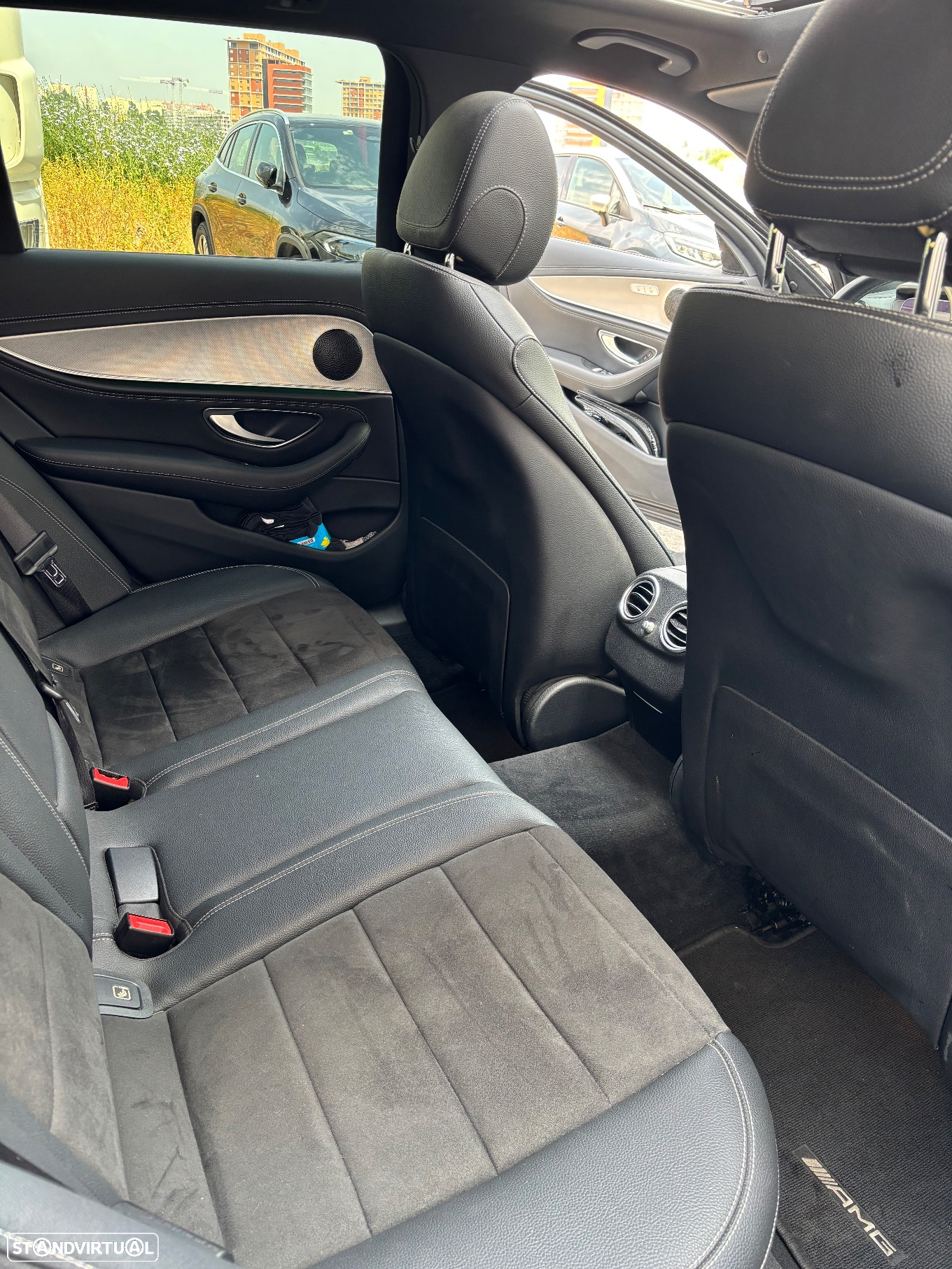 Mercedes-Benz E 220 d AMG - 14
