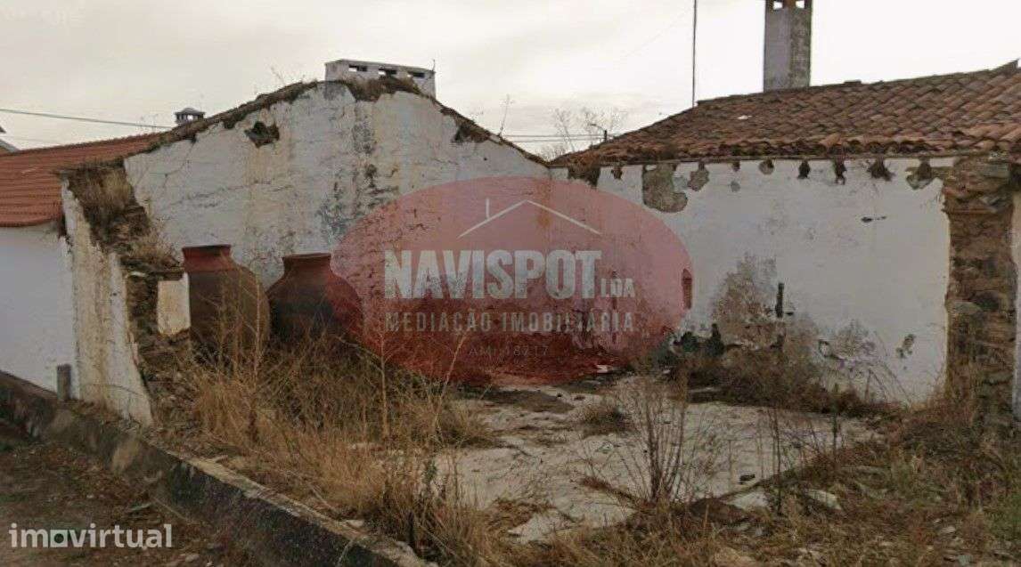 Ruina para recuperação em Casas Novas de Mares - Grande imagem: 3/7