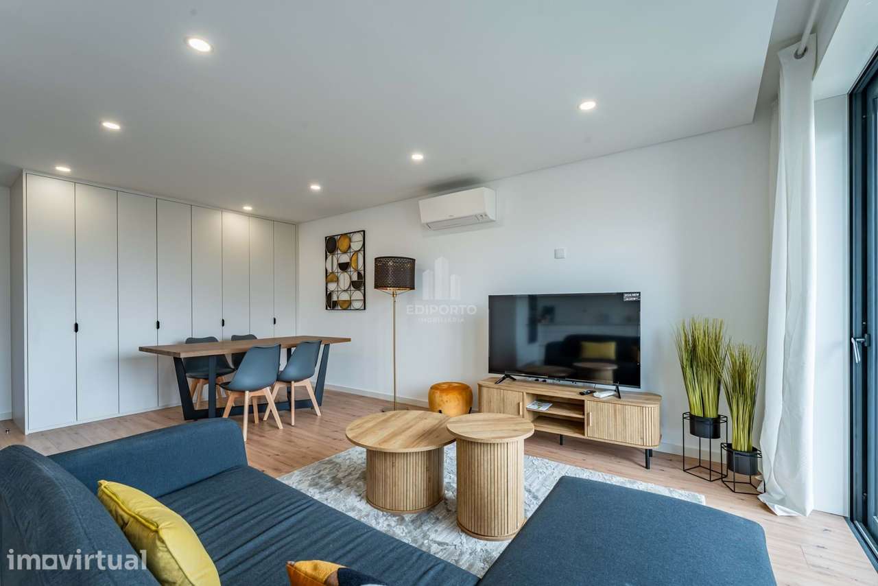 Apartmento T2 novo e mobilado c/suite, box e varandas à praia de Canid - Grande imagem: 3/20