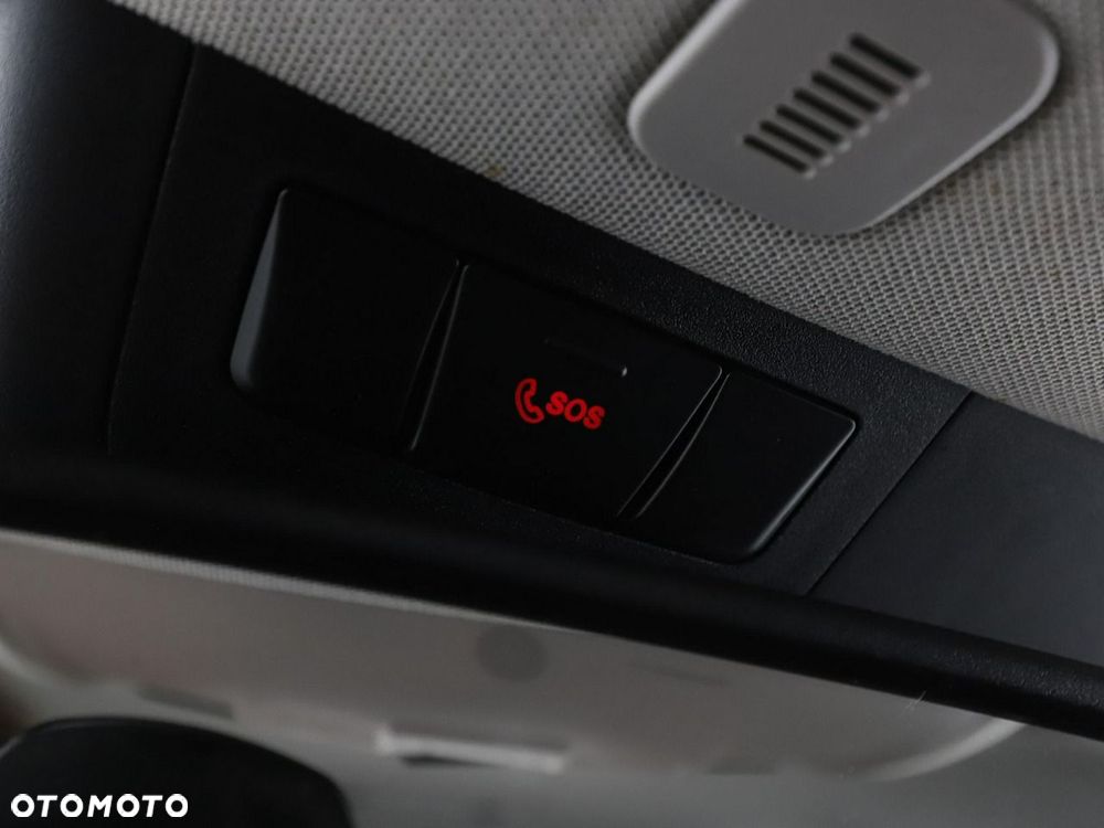 Mercedes-Benz Klasa A 180 (BlueEFFICIENCY) 7G-DCT Urban - 35