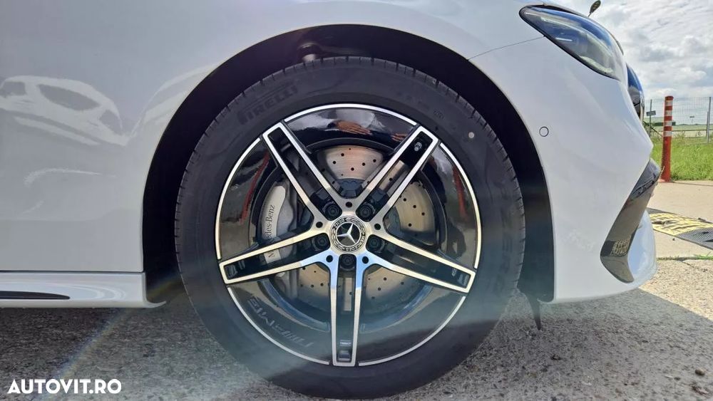 Mercedes-Benz E 220 d 4MATIC MHEV - 9
