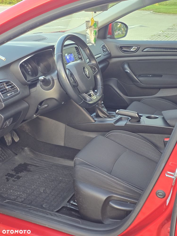 Renault Megane 1.6 SCe Zen - 29