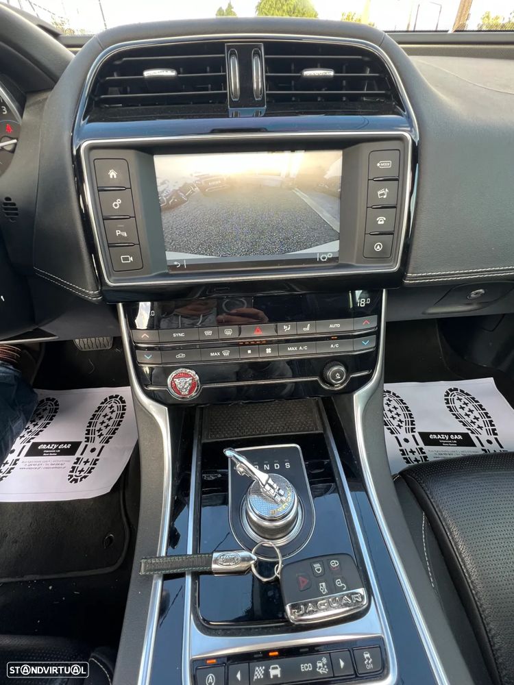 Jaguar XE 2.0 D R-Sport Aut. - 26