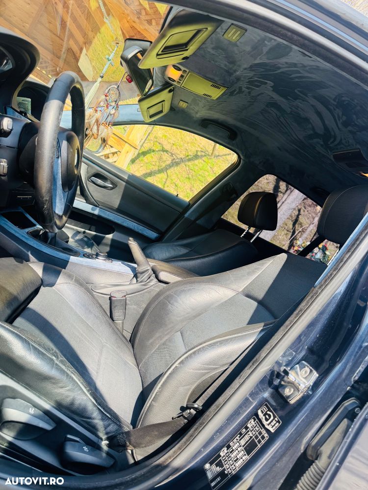 BMW Seria 3 320d - 15