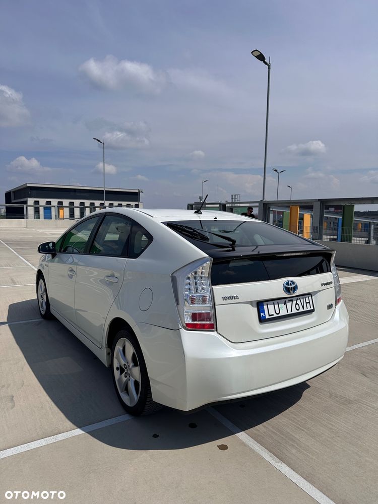 Toyota Prius (Hybrid) Life - 7