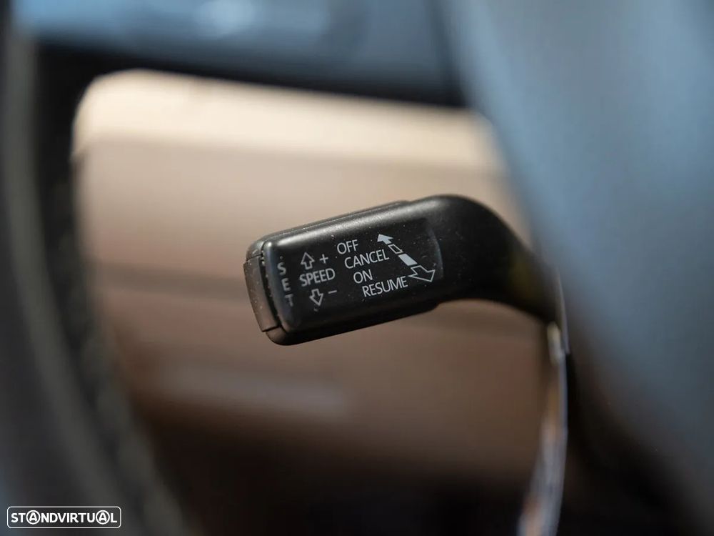 VW Passat 1.6 TDI Confortline BM - 18