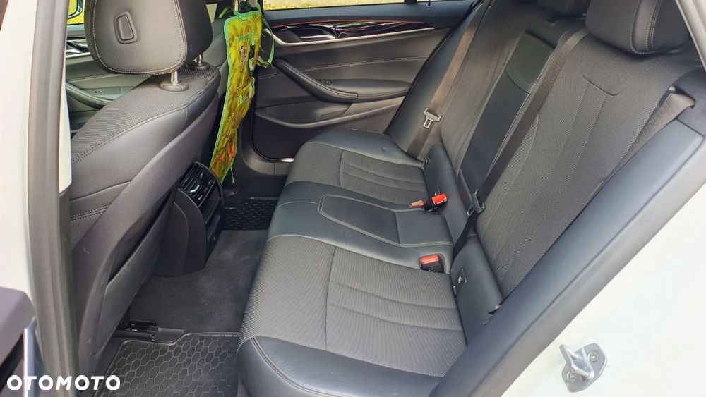BMW Seria 5 520d Sport Line sport - 7