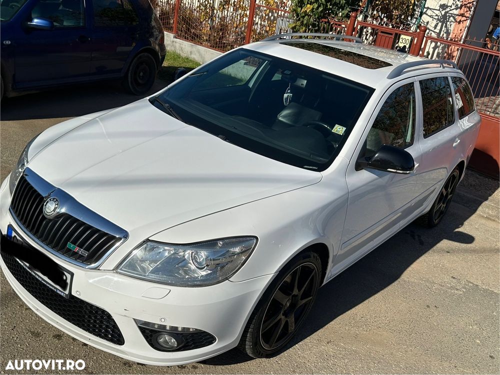 Skoda Octavia Combi 2.0 TDI RS DSG - 1