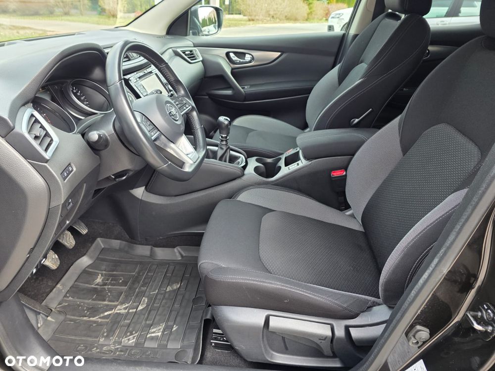 Nissan Qashqai 1.6 DCi N-Connecta - 13