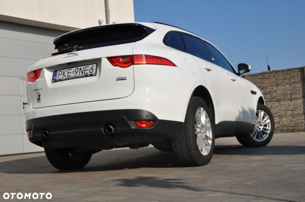 Jaguar F-Pace 2.0 i4P AWD R-Sport - 15