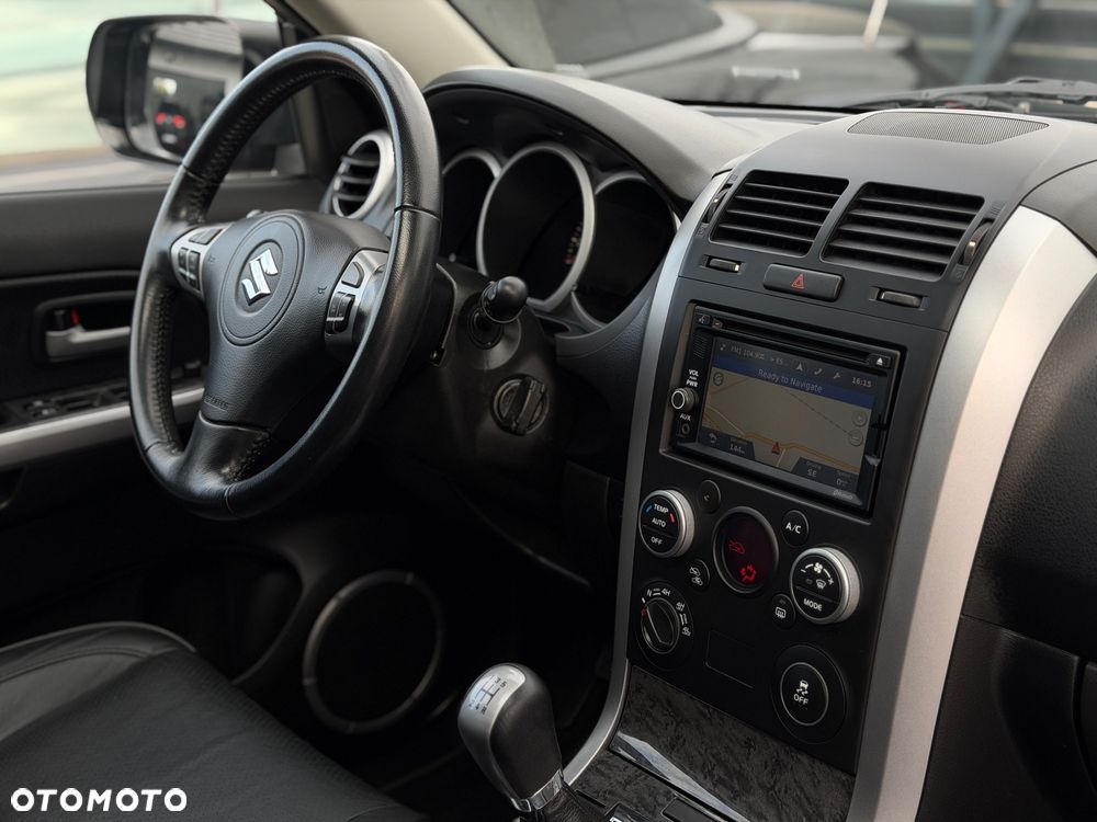 Suzuki Grand Vitara 1.9 DDiS Premium EU5 - 26