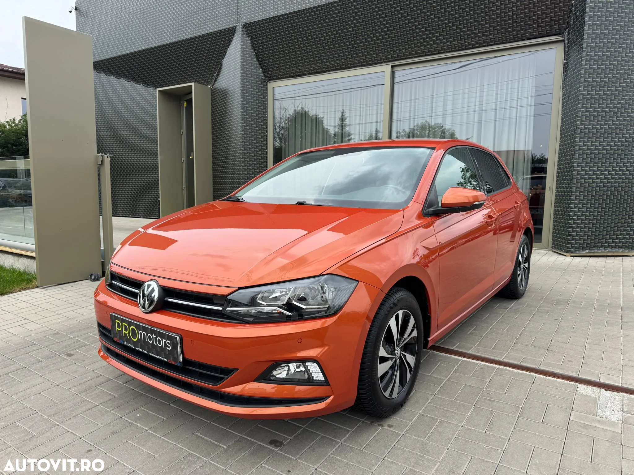 Volkswagen Polo 1.0 TSI Comfortline - 3