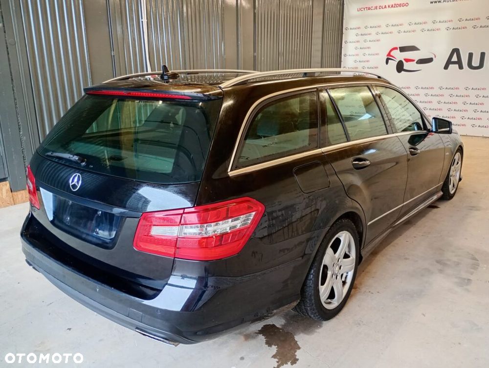 Mercedes-Benz Klasa E 350 CDI DPF BlueEFFICIENCY 7G-TRONIC Avantgarde - 4