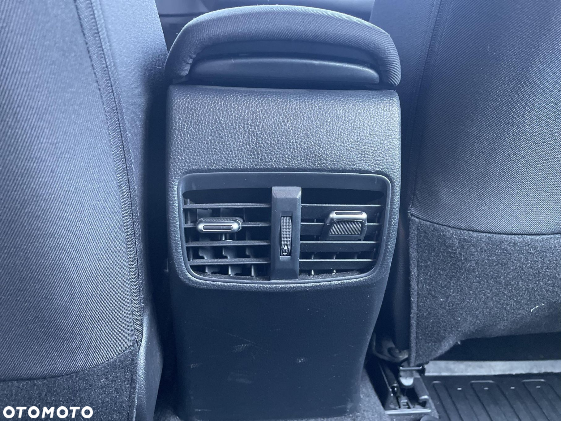 Toyota Corolla - 20