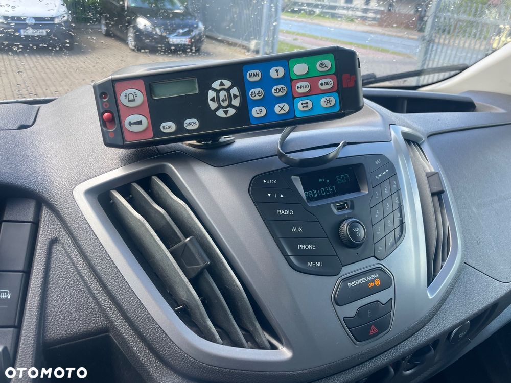 Ford Transit - 26