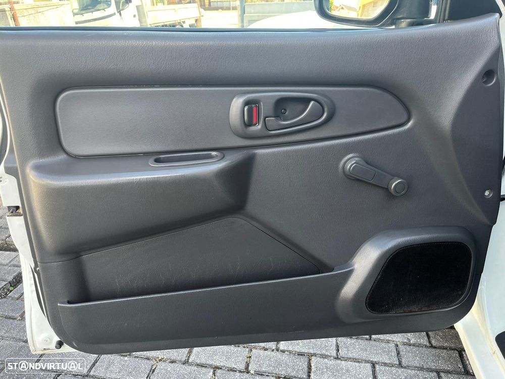 Mitsubishi L200 2.5 TD Cabine Dupla / Caixa Alumínio /  Com Iva - 12