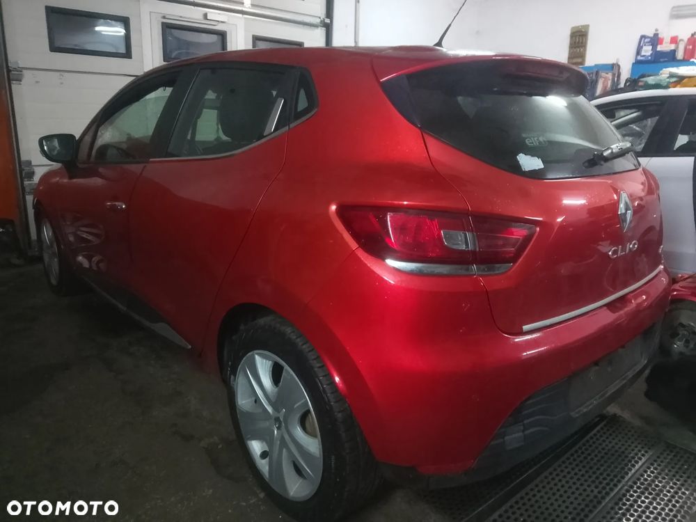 Renault Clio - 2
