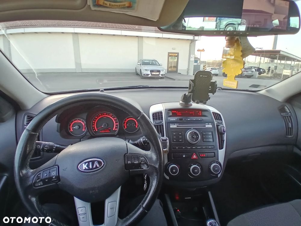 Kia Ceed 1.6 CVVT ISG Spirit - 1