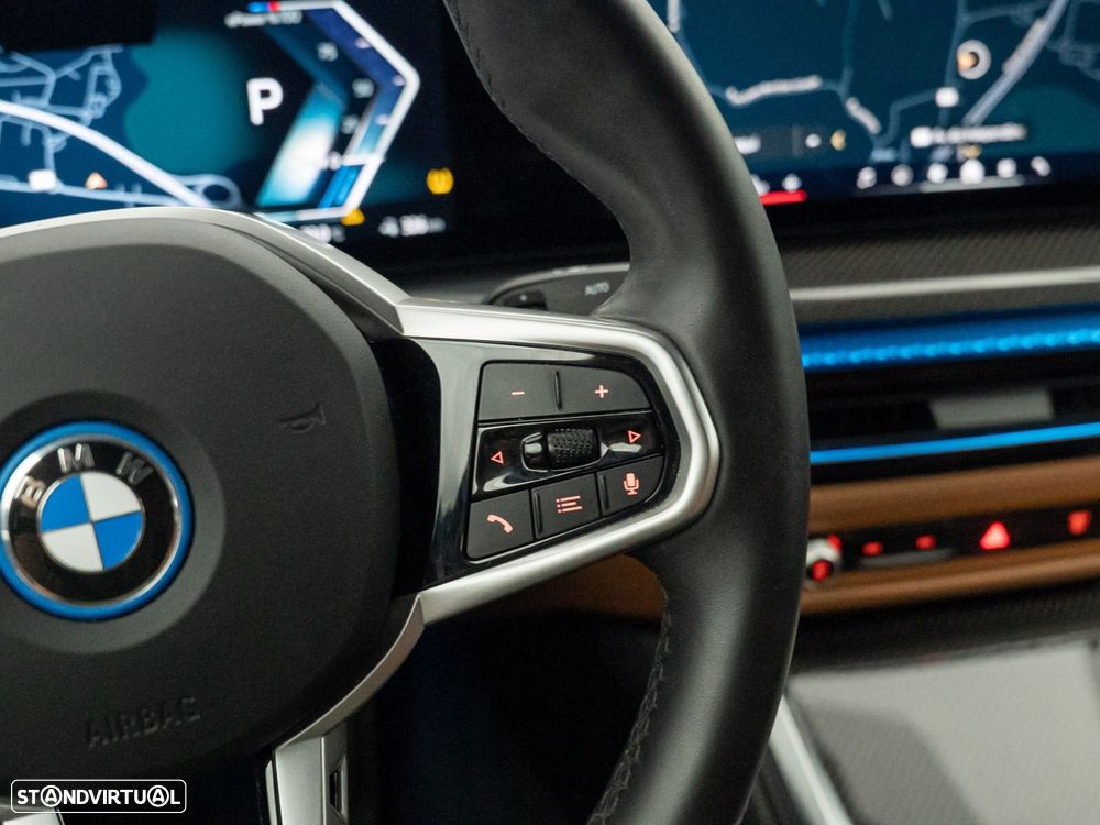 BMW i4 - 26