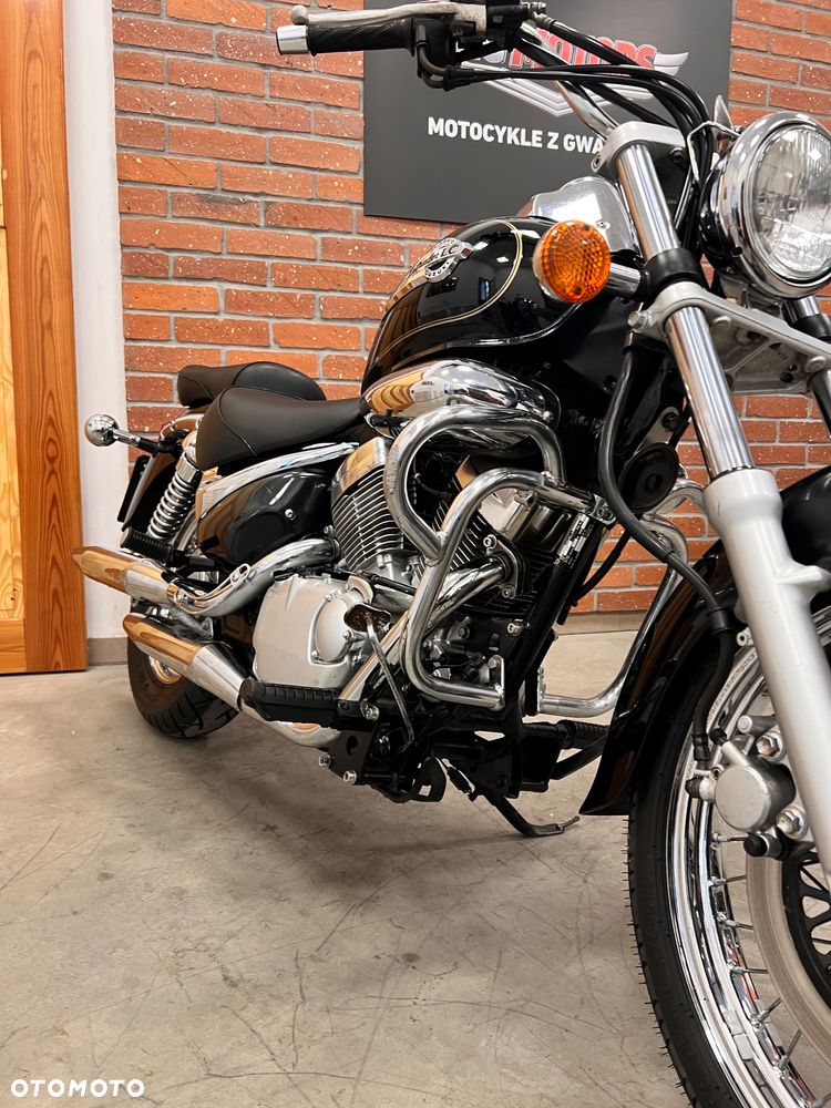 Suzuki Intruder - 7