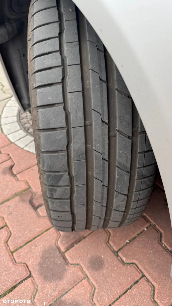 BMW Seria 5 520d xDrive Touring - 14