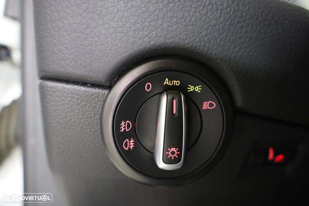 VW Caravelle - 36