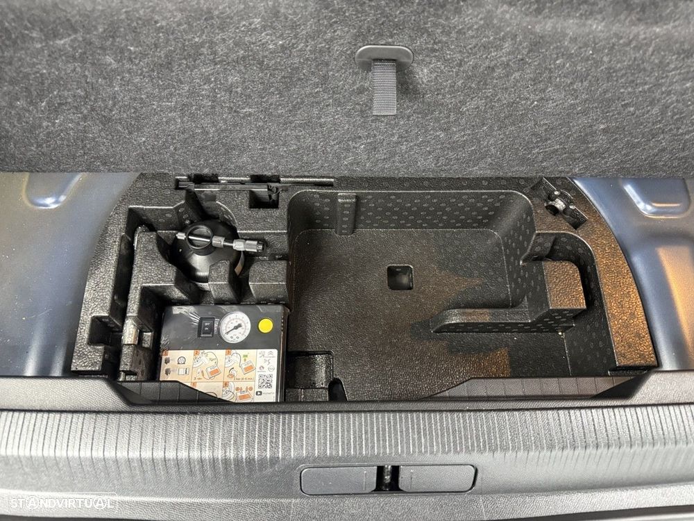 Peugeot e-2008 50 kWh GT - 40