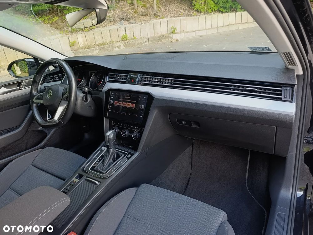 Volkswagen Passat 2.0 TDI EVO Business DSG - 17
