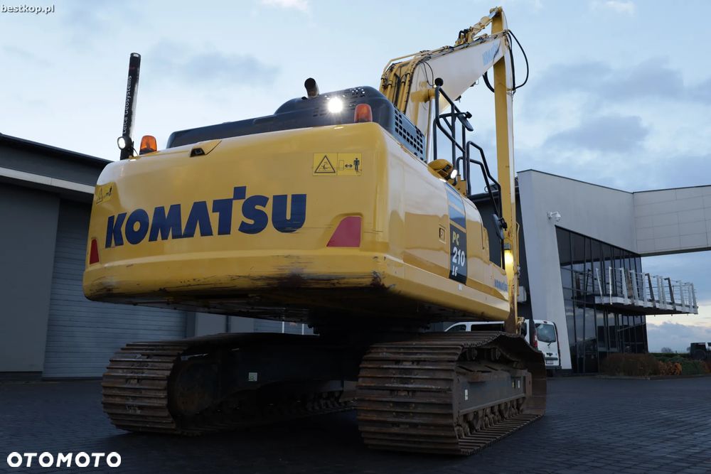 Komatsu PC210LC-11 LONG REACH - 8