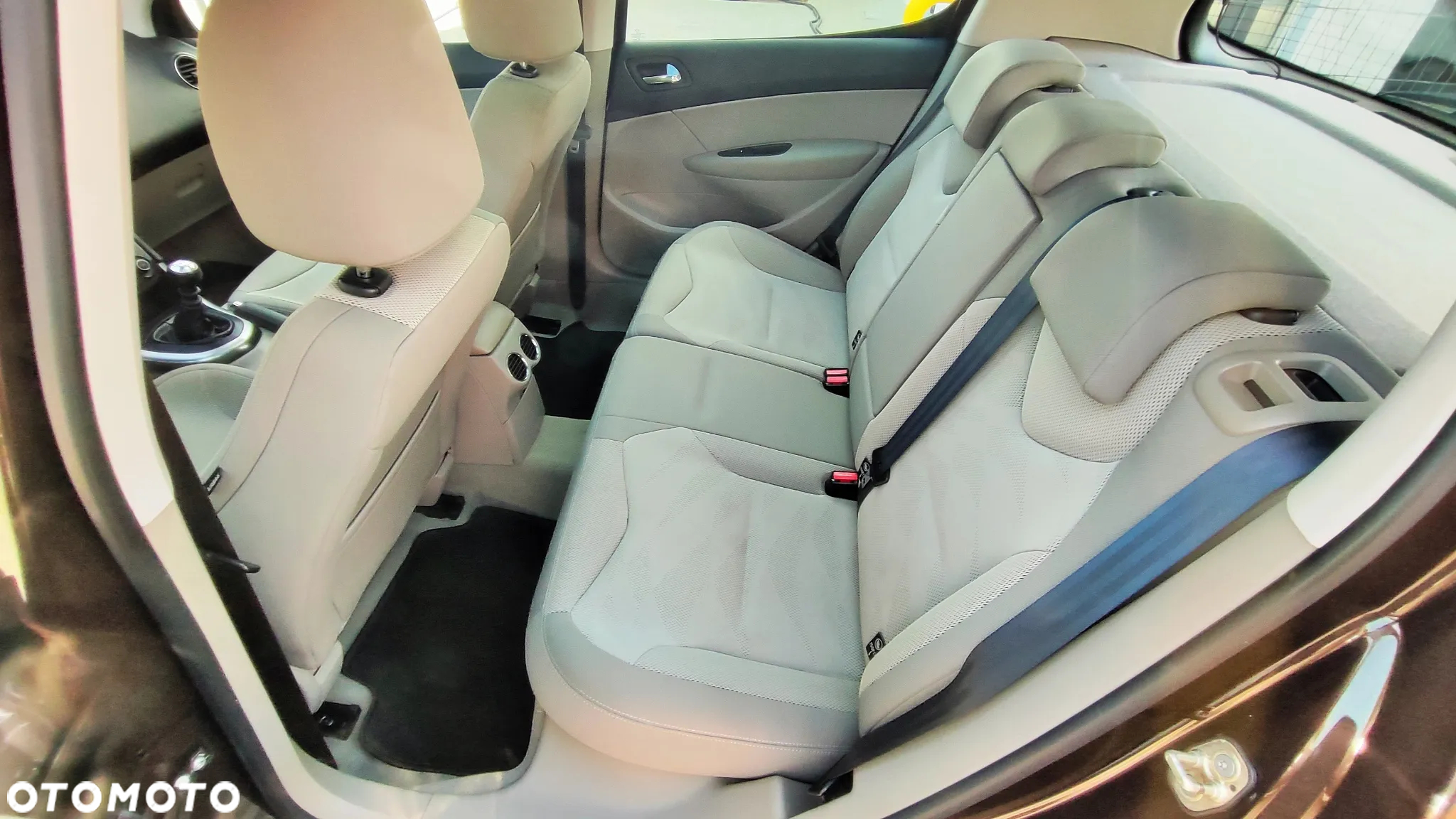 Peugeot 308 1.6 THP Allure - 9