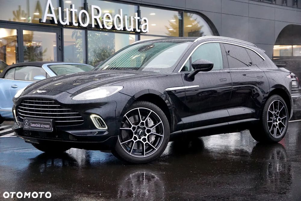 Aston Martin DBX - 1