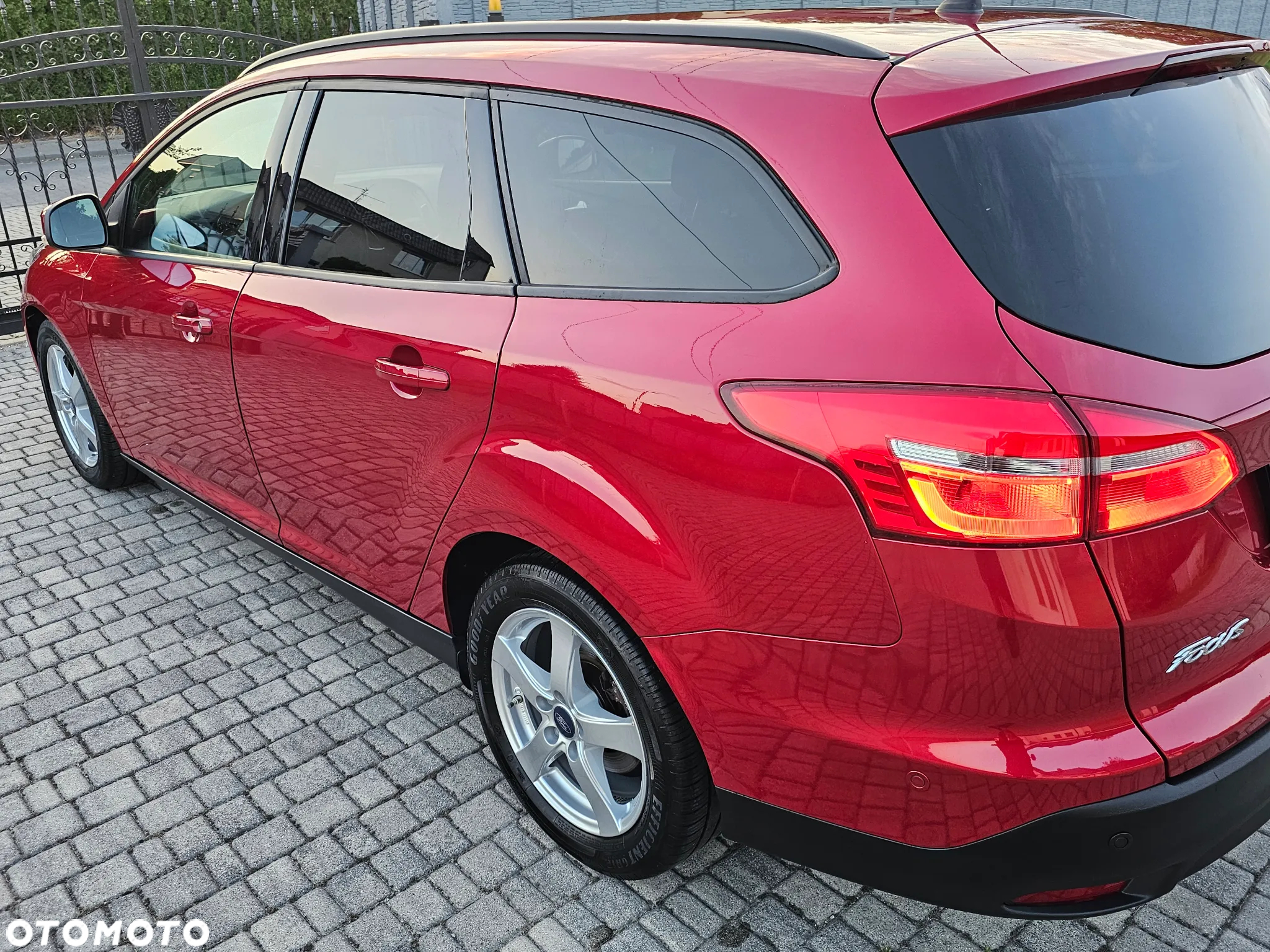 Ford Focus Turnier 1.0 EcoBoost Start-Stopp-System ACTIVE X - 13