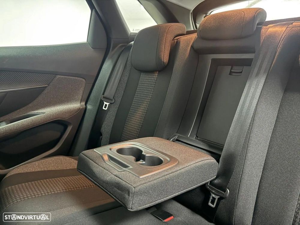 Peugeot 3008 - 17