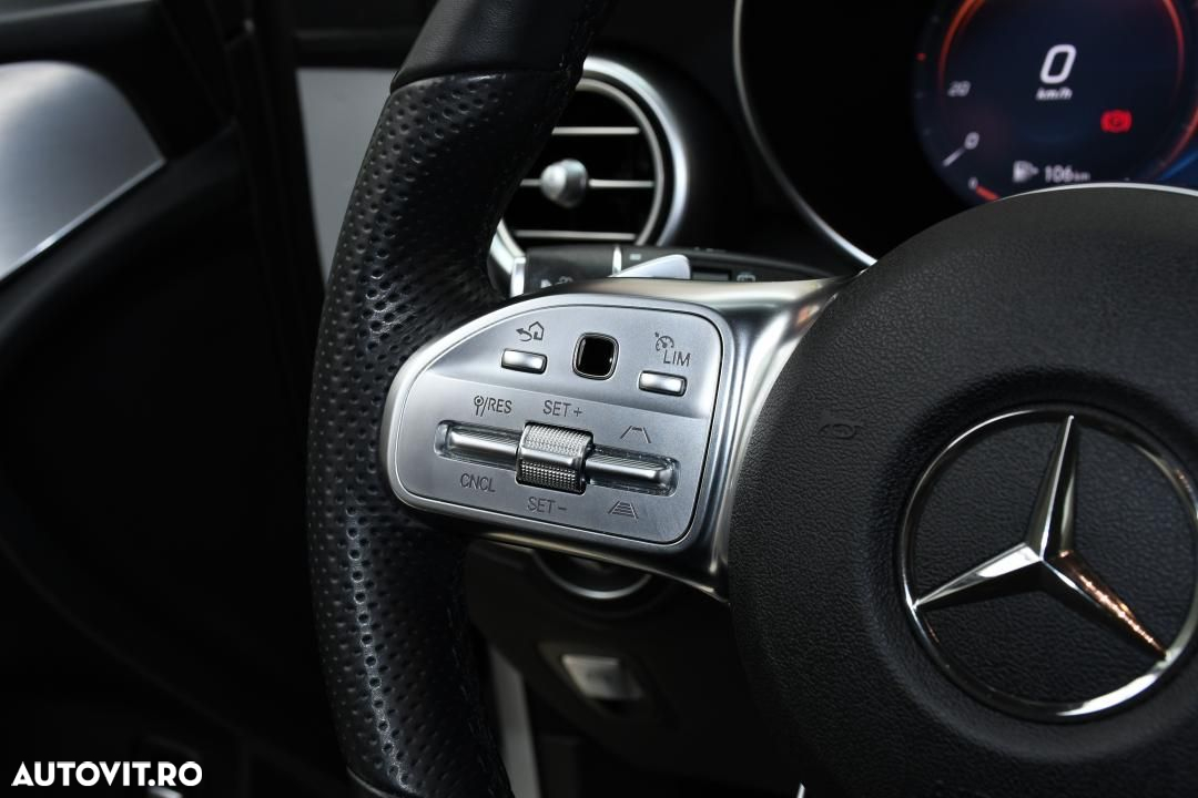 Mercedes-Benz GLC 300 d 4MATIC - 36