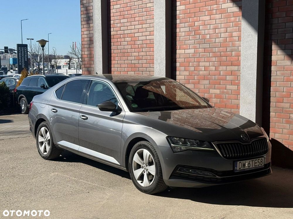 Skoda Superb 2.0 TDI SCR Style DSG - 3
