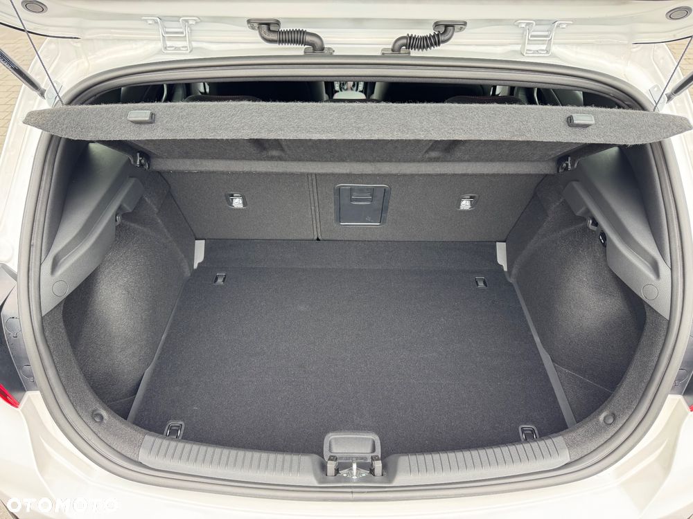 Hyundai i30 1.5 T-GDI 48V Modern DCT - 38