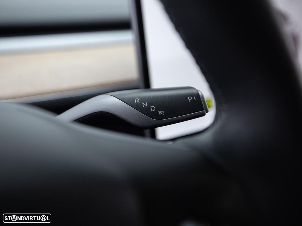 Tesla Model Y Long Range Dual Motor AWD - 21