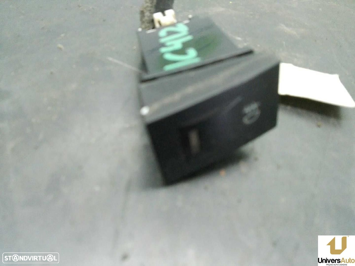 INTERRUPTOR HYUNDAI COUPE 2004 -937302C000 - 2