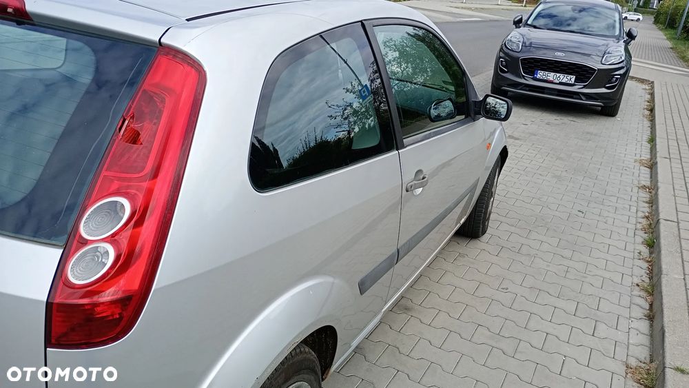Ford Fiesta 1.3 - 6