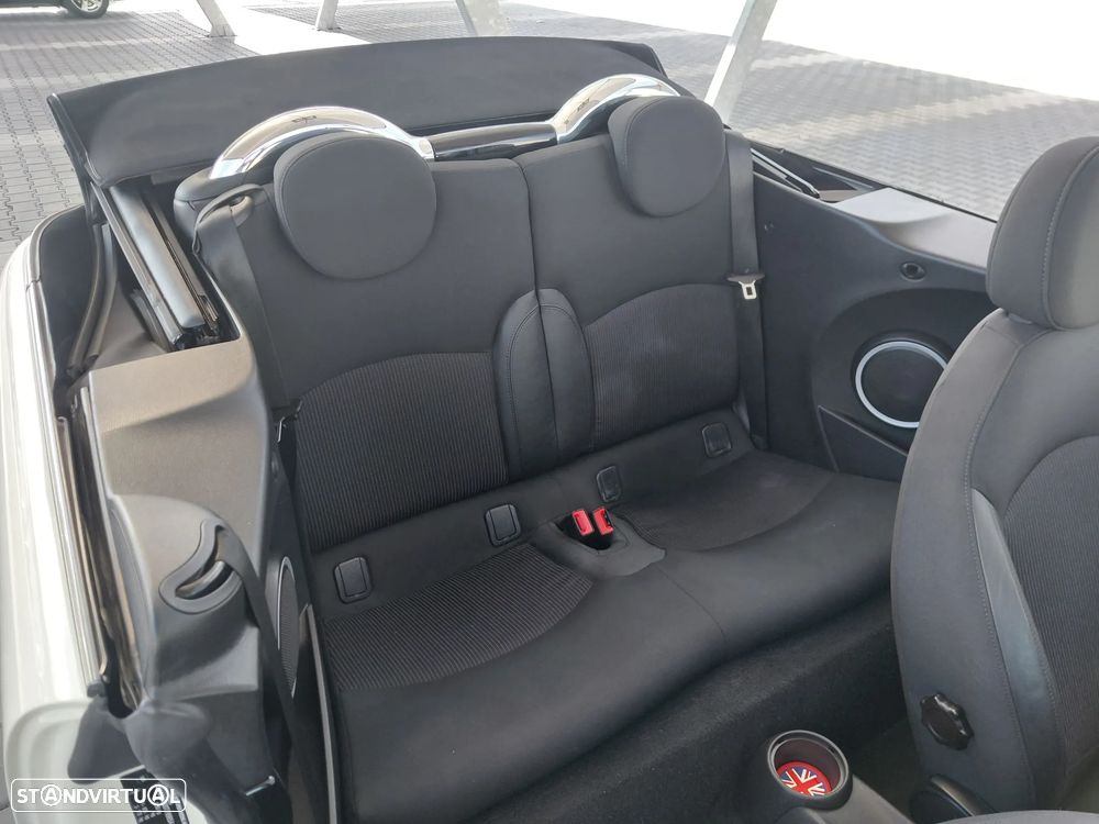 MINI Cabrio Cooper D - 11