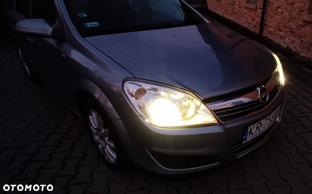 Opel Astra 1.7 CDTI Enjoy - 9