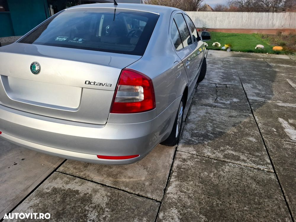 Skoda Octavia 1.6 Active - 5