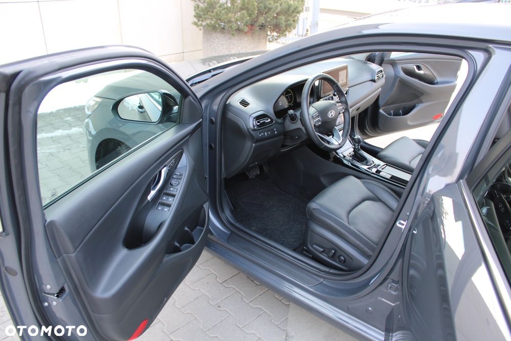 Hyundai i30 ver-1-5-t--gdi-48v-smart-dct - 24